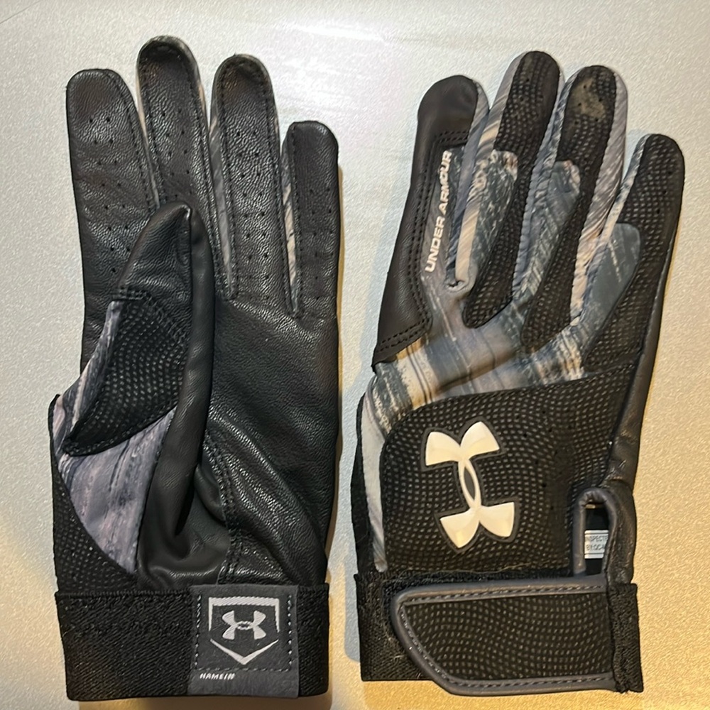 Brand New Under Armour Gloves